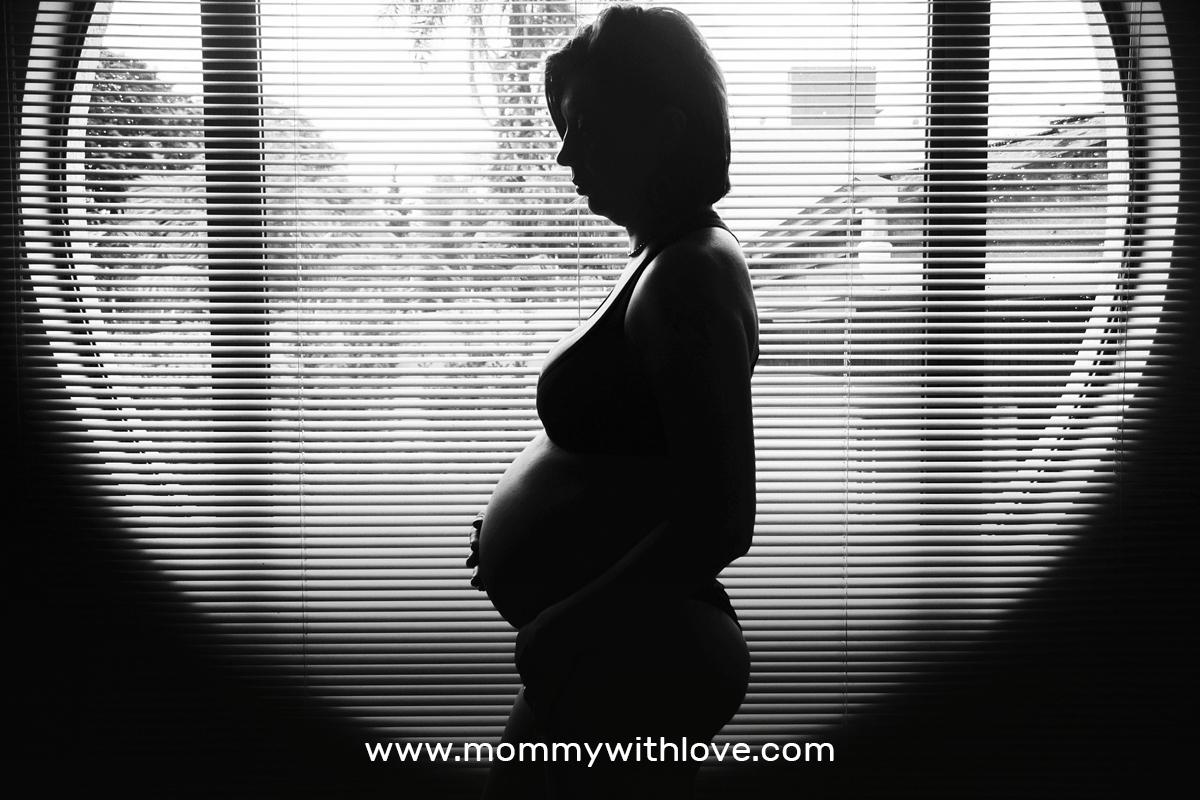 pregnancy-back-pain-in-second-trimester-mommy-with-love